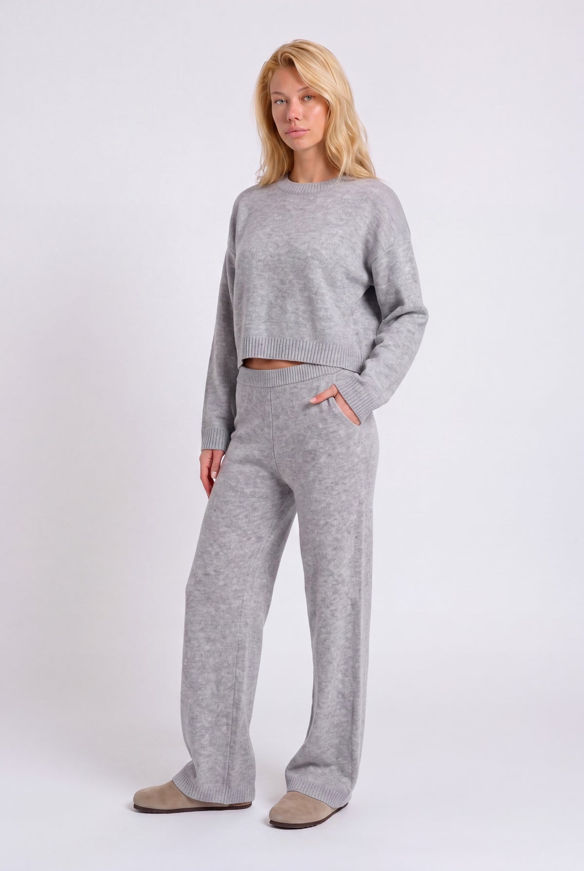 Talia Knit Lounge Set - pose