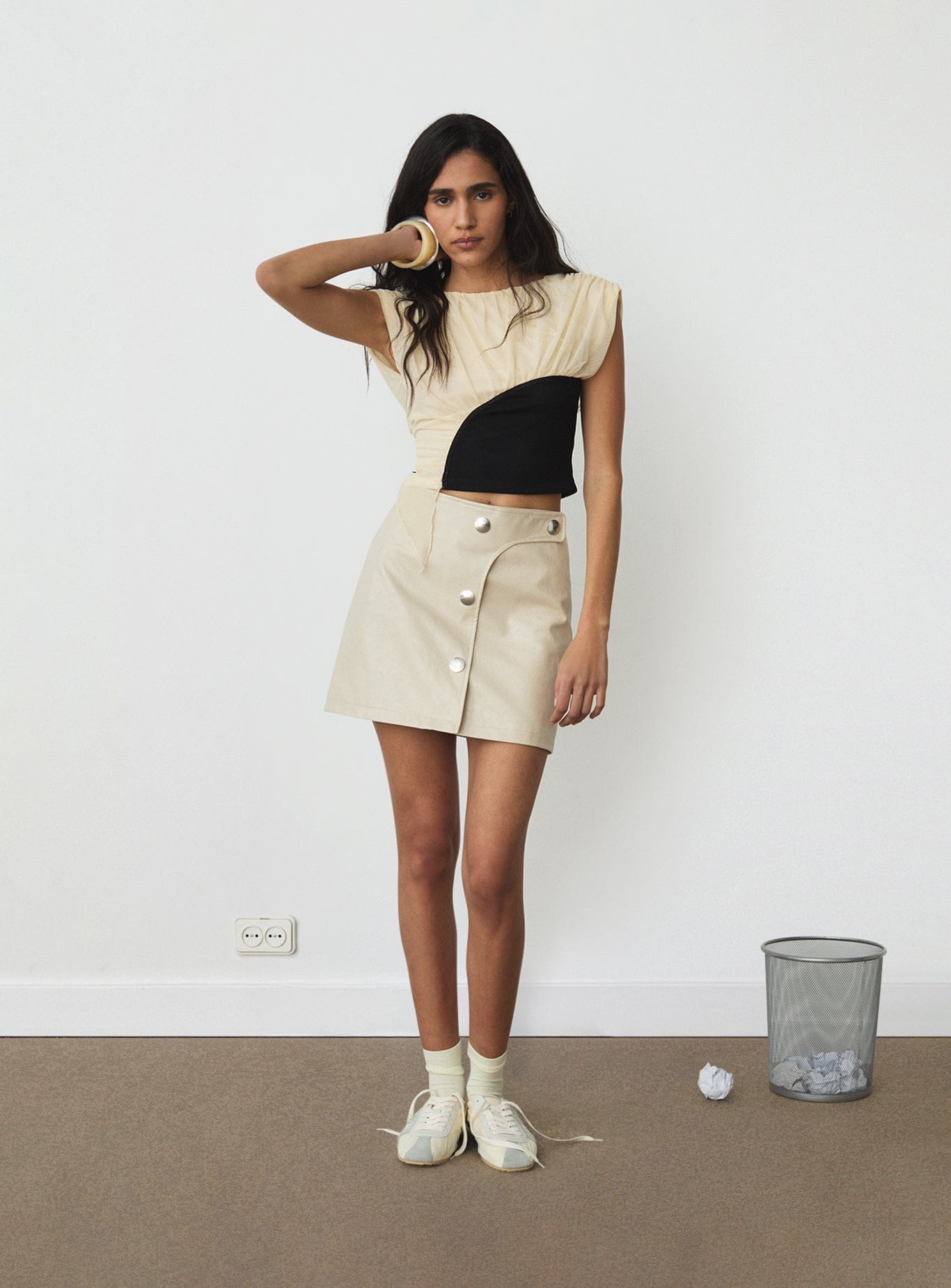 GEMINI ECRU DRAPED TOP
