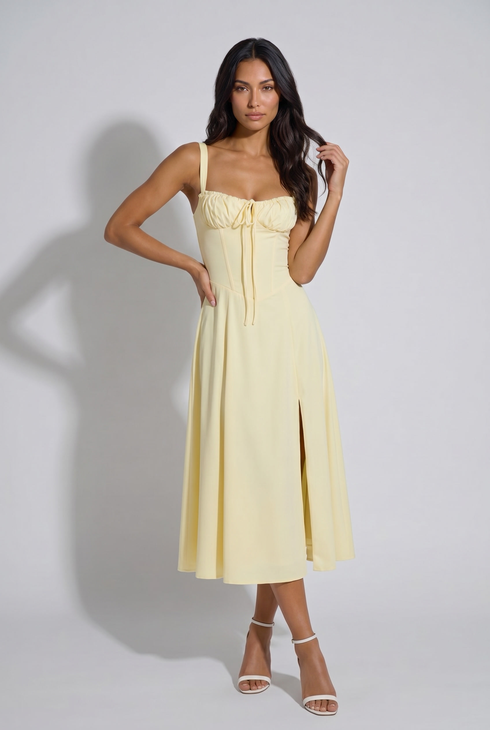 Pose Light Yellow
