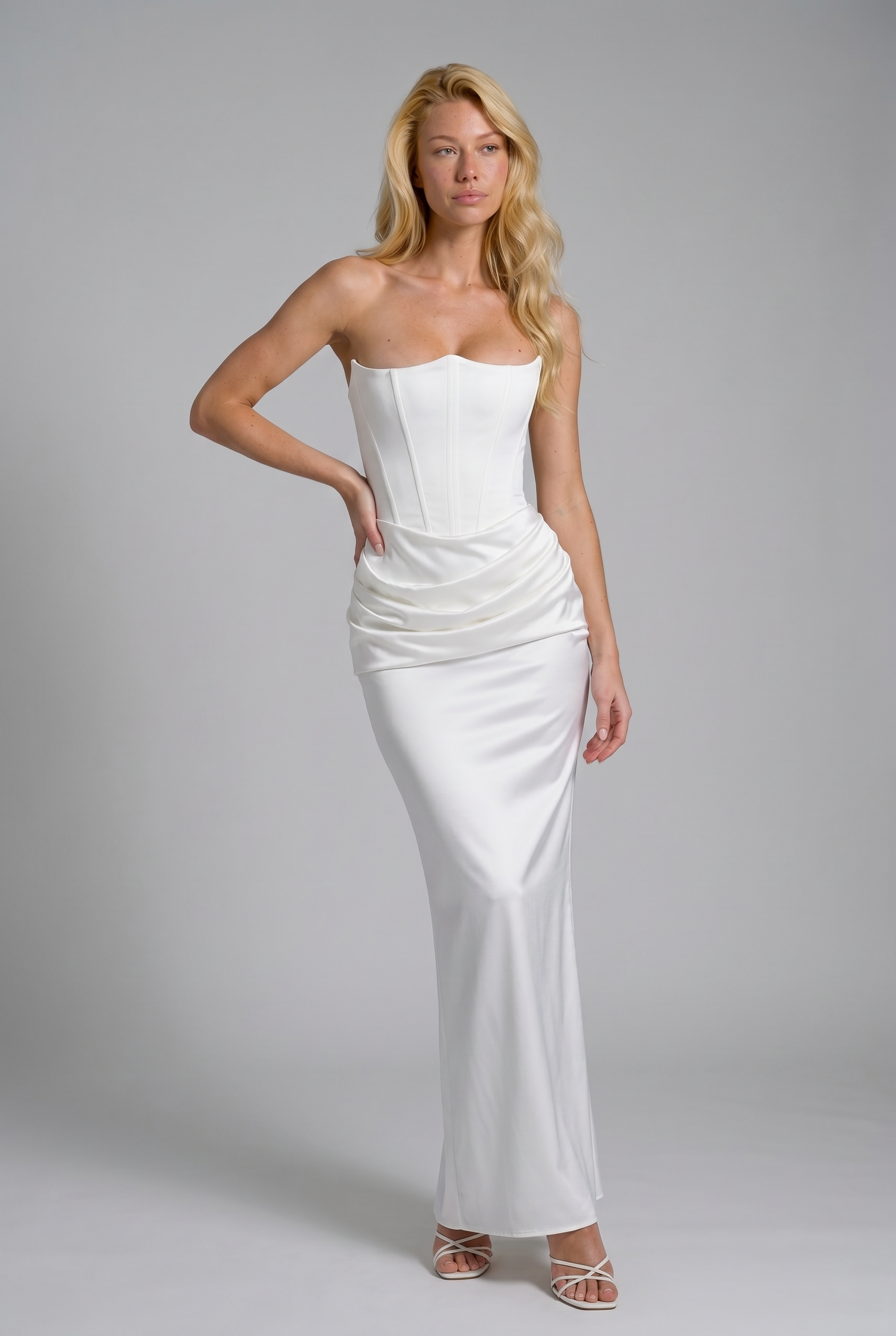 Pose White